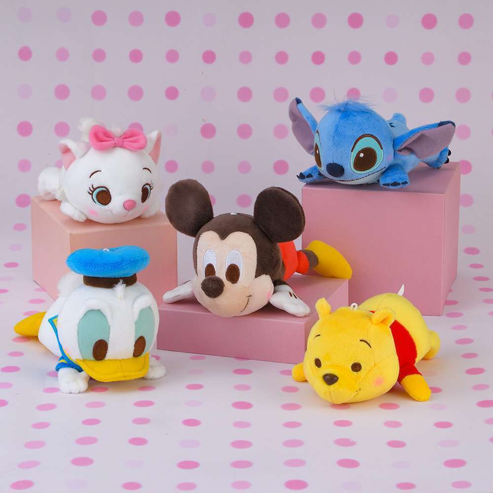 ディズニーキャラクター 赤いほっぺ 寝そべり ぬいぐるみ