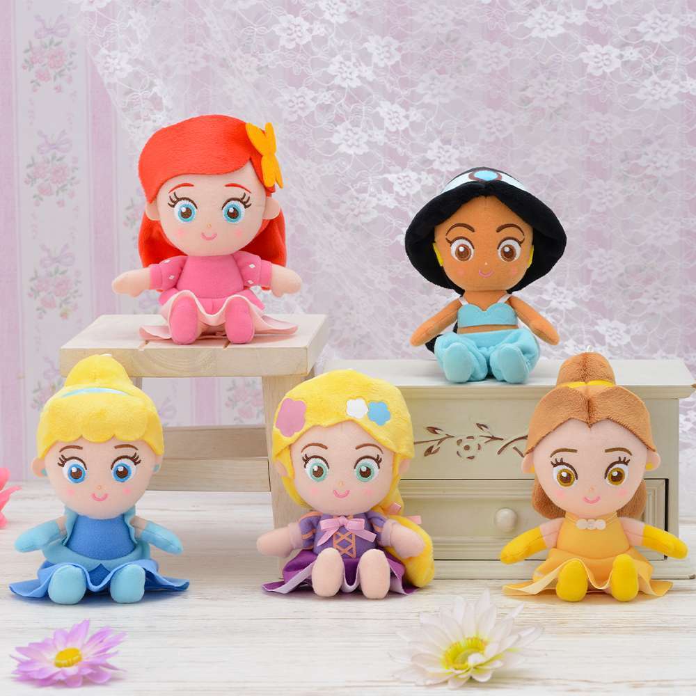ディズニープリンセス 赤いほっぺ ふわふわぬいぐるみ